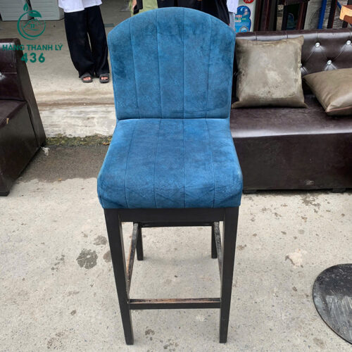 ghe quay bar cu boc vai nhung mau xanh 2