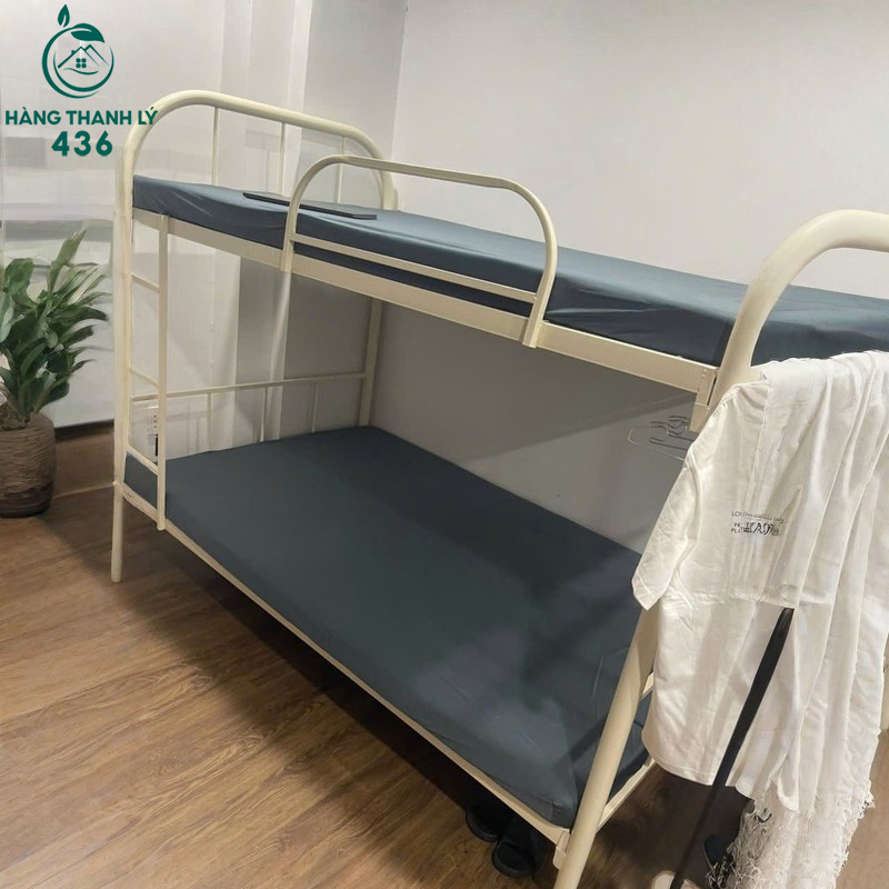 Giường Tầng Sắt Cũ 1M2 2 Tầng 2 giuong tang sat cu 1m2 2 tang