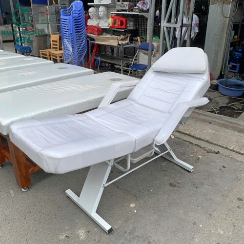 Giường Tiêm Filler Cũ Màu Trắng Chân Sắt 2 giuong tiem filler cu mau trang chan sat 2
