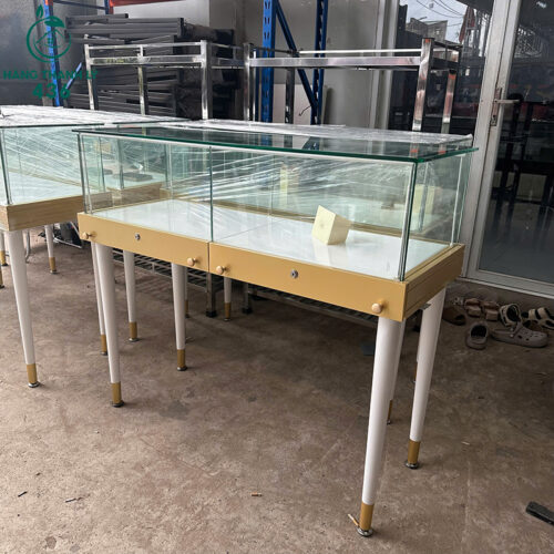 Quầy Kính Cũ 1M3 Trưng Bày Mỹ Phẩm Đẹp 3 quay kinh cu 1m3 trung bay my pham dep 4