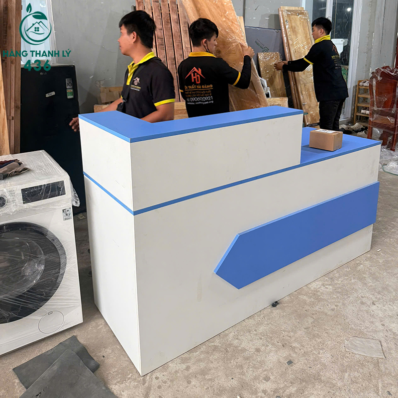 Quầy Lễ Tân Gỗ Cũ Dài 1M8 Phối Trắng Xanh 4 quay le tan go cu dai 1m8 phoi trang xanh 1