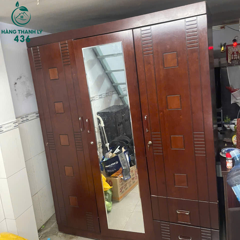 Tủ Quần Áo Cũ Màu Nâu Nhiều Cánh Có Gương Soi 4 tu quan ao cu mau nau nhieu canh co guong soi 1