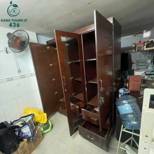 Tủ Quần Áo Cũ Màu Nâu Nhiều Cánh Có Gương Soi 3 tu quan ao cu mau nau nhieu canh co guong soi 2