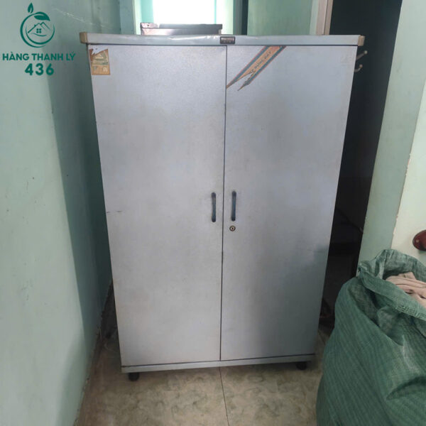 tu quan ao sat cu hai canh 2