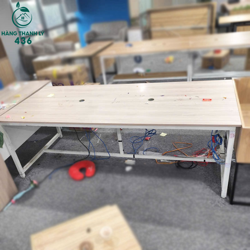 Bàn Họp Cũ 2m25 Chân Sắt Màu Trắng 4 ban hop cu 2m25 chan sat mau trang 1