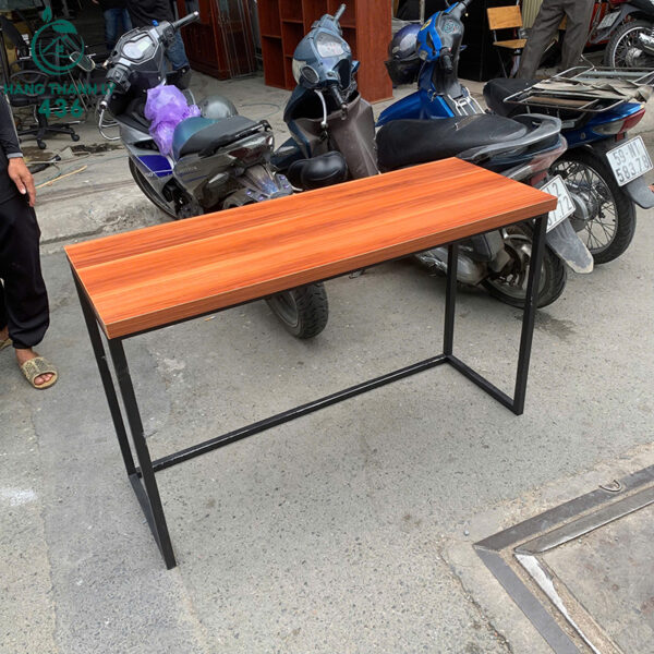 ban lam viec chan sat cu 1m2 gon dep 3