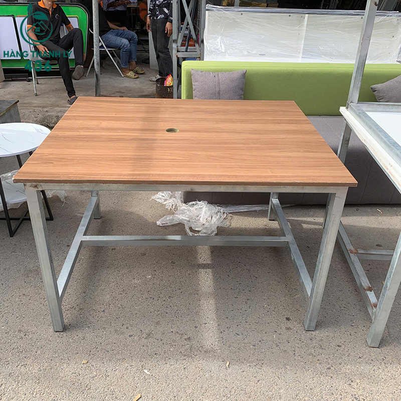 Bàn Làm Việc Chân Sắt Mặt Gỗ Cũ 1M 6 ban lam viec chan sat mat go cu 1m 2