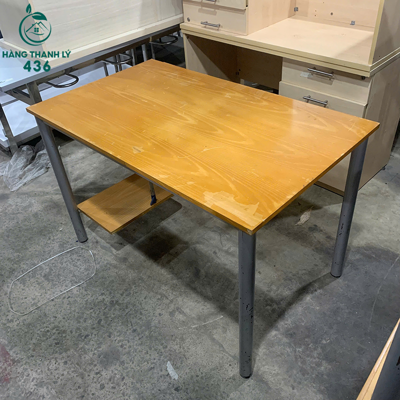 Bàn Làm Việc Chân Sắt Tròn Mặt Gỗ Cũ 1m2 5 ban lam viec chan sat tron mat go cu 1m2 2