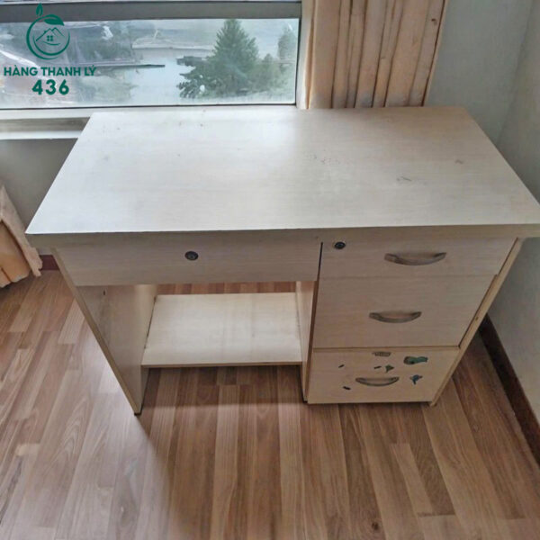 ban lam viec go cu 1m2 nhieu hoc keo 1