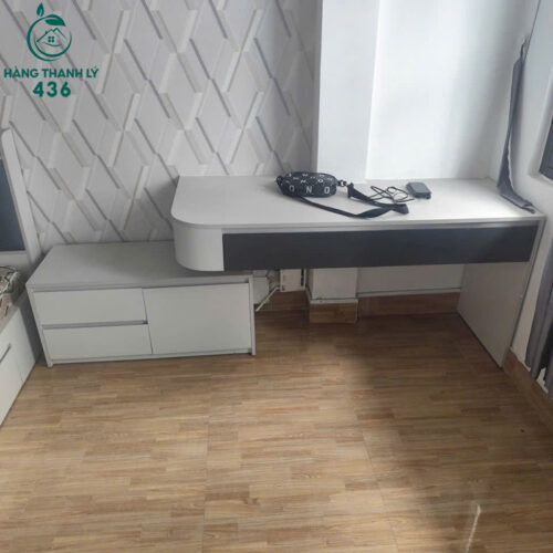 ban trang diem cu mau trang kem tu 2 ngan
