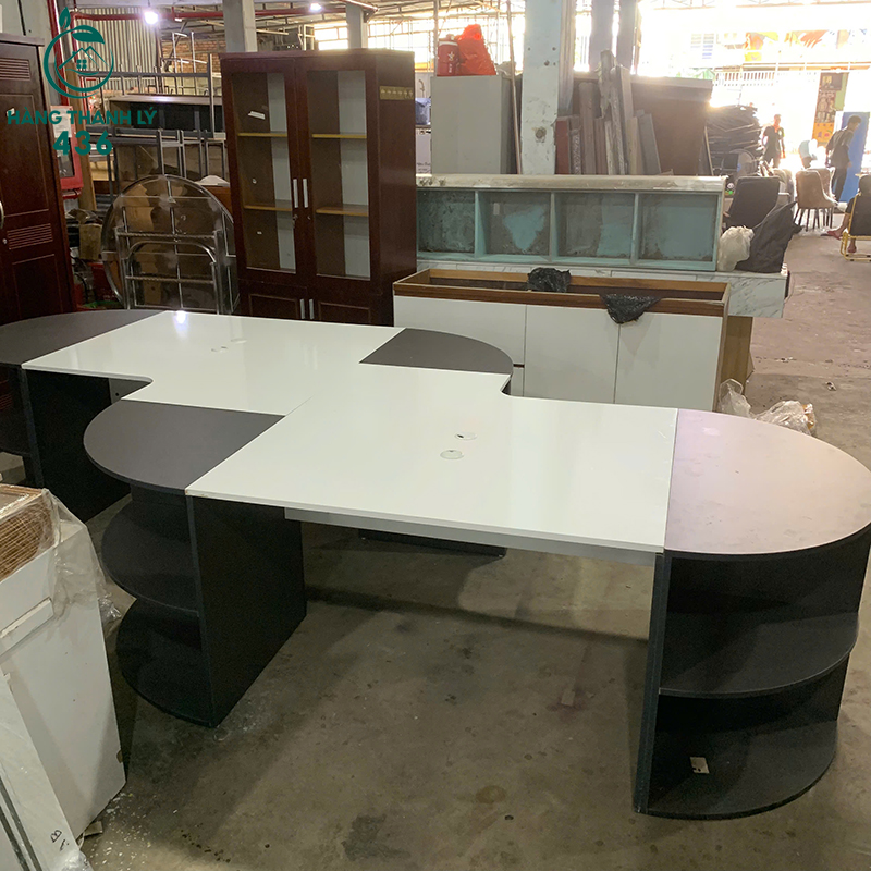 Bàn Văn Phòng Cụm Cũ Thiết Kế Đối Xứng 4 ban van phong cum cu thiet ke doi xung 1