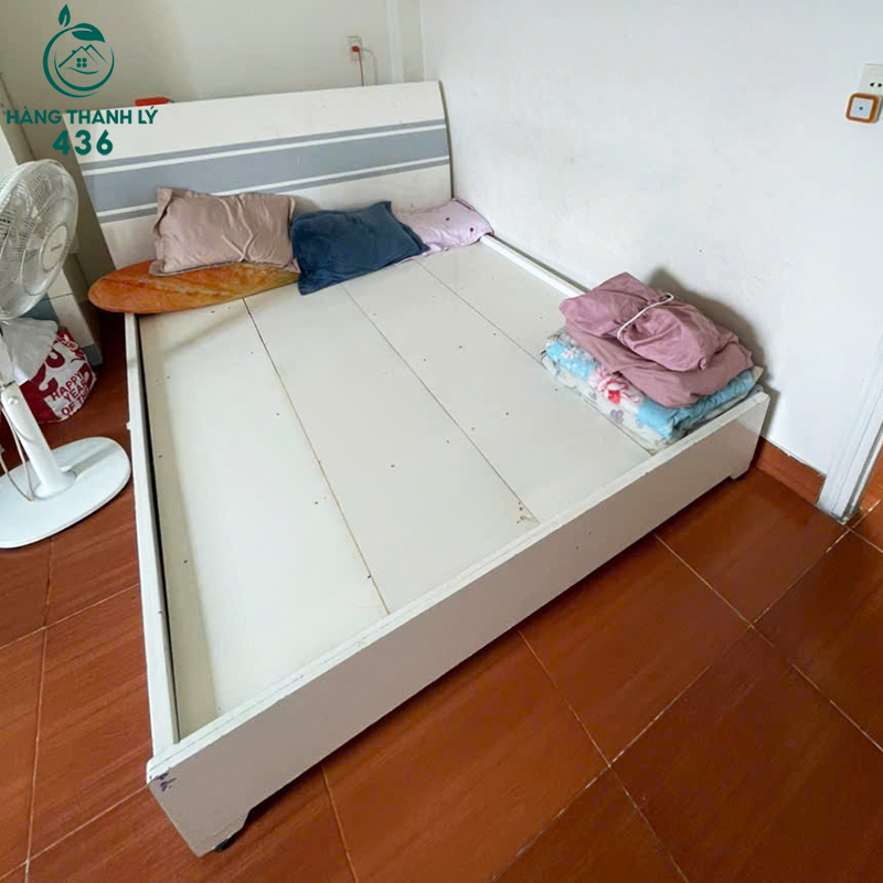 Giường Ngủ Gỗ Cũ 1m6 Đầu Giường Phối Xanh Trắng 2 giuong ngu go cu 1m6 dau giuong phoi xanh trang