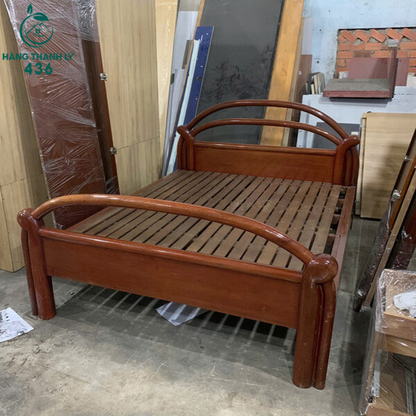 giuong ngu go cu 1m6 kieu dang bo cong 1