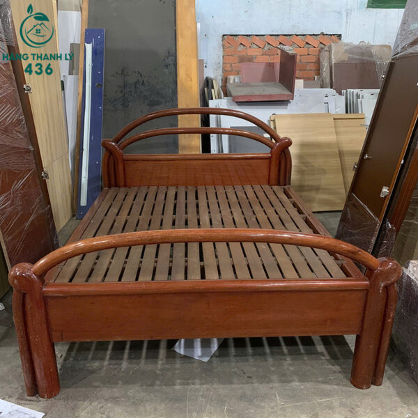 giuong ngu go cu 1m6 kieu dang bo cong 3