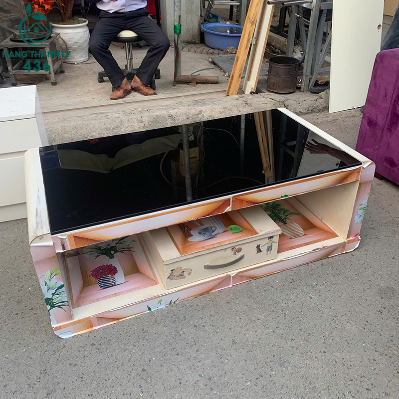 Kệ Tivi Cũ Mặt Kính Đen Có Ngăn Kéo 4 ke tivi cu mat kinh den co ngan keo 2