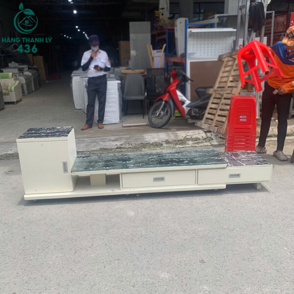 ke tivi phong khach cu mat da co ngan keo 2m4 3