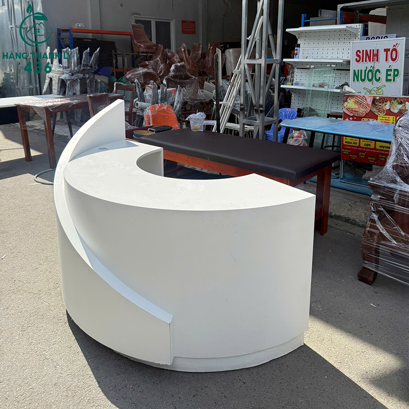 Quầy Lễ Tân Cong Trắng Cũ 6 quay le tan cong trang cu 3