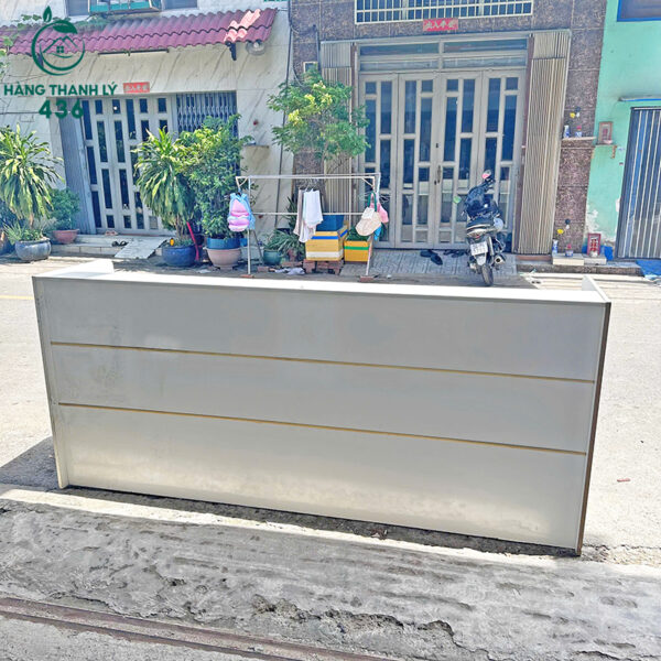 quay-le-tan-cu-dai-2m4-thiet-ke-co-hoc-tu (2) quay le tan cu dai 2m4 thiet ke co hoc tu 2