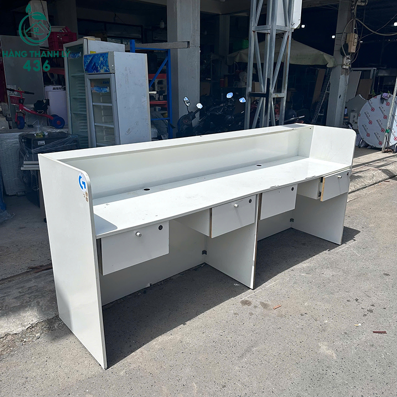 Quầy Lễ Tân Cũ Dài 2m4 Thiết Kế Có Hộc Tủ 6 quay le tan cu dai 2m4 thiet ke co hoc tu 3