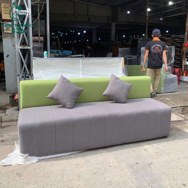 sofa-bang-boc-vai-hai-mau-cu-kem-goi-trang-tri-2m (1) sofa bang boc vai hai mau cu kem goi trang tri 2m 1