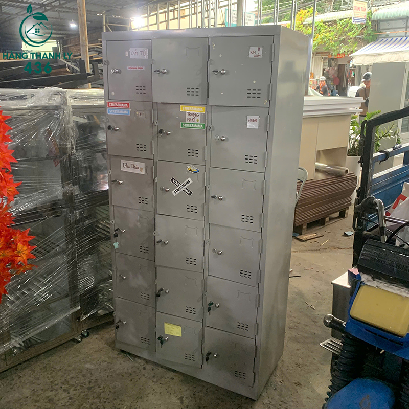 Tủ Locker Sắt 18 Ngăn Cũ Màu Ghi Xám 1M8 4 tu locker sat 18 ngan cu mau ghi xam 1m8 1