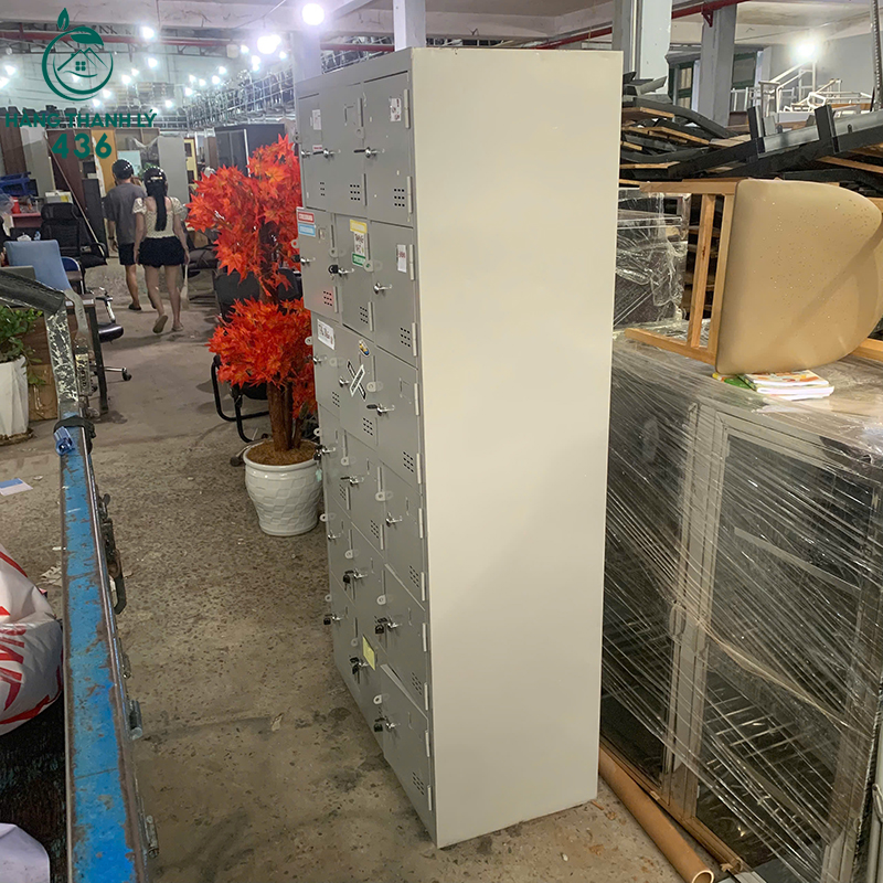 Tủ Locker Sắt 18 Ngăn Cũ Màu Ghi Xám 1M8 5 tu locker sat 18 ngan cu mau ghi xam 1m8 2