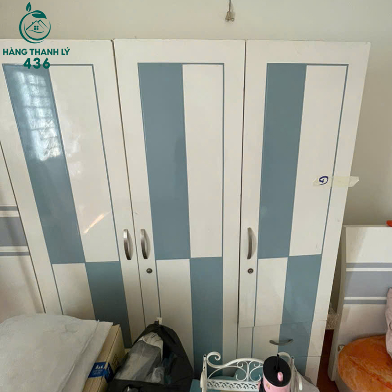 Tủ Quần Áo Gỗ Cũ 3 Cánh Phối Trắng Xanh 1m6 3 tu quan ao go cu 3 canh phoi trang xanh 1m6 1