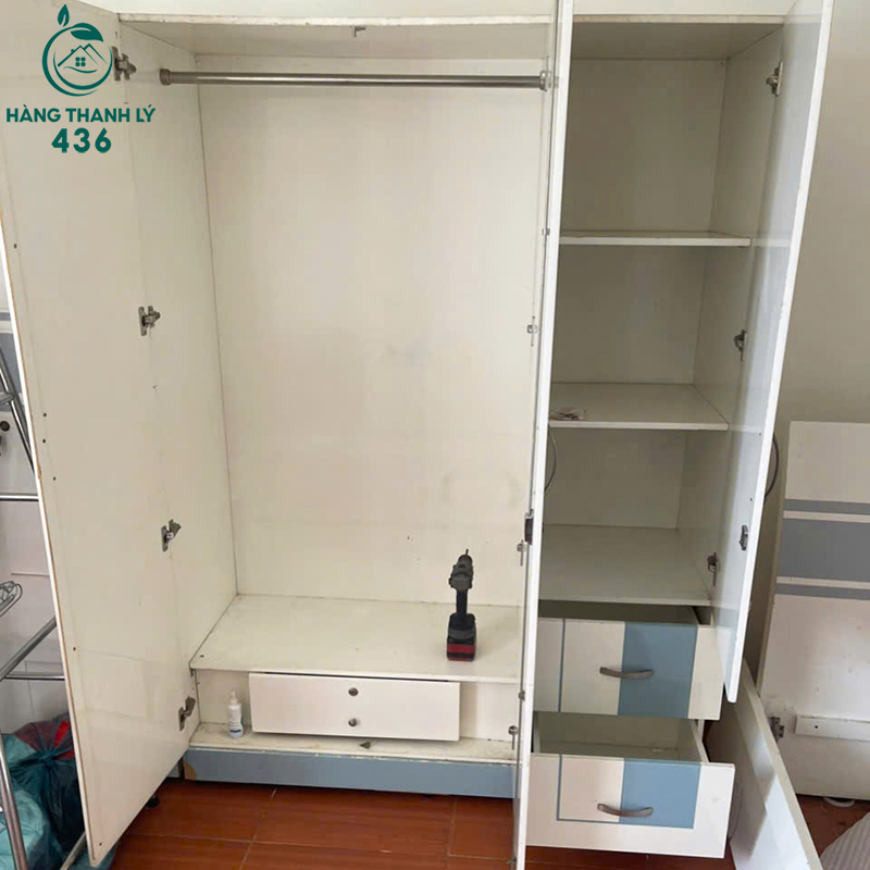 Tủ Quần Áo Gỗ Cũ 3 Cánh Phối Trắng Xanh 1m6 4 tu quan ao go cu 3 canh phoi trang xanh 1m6 2