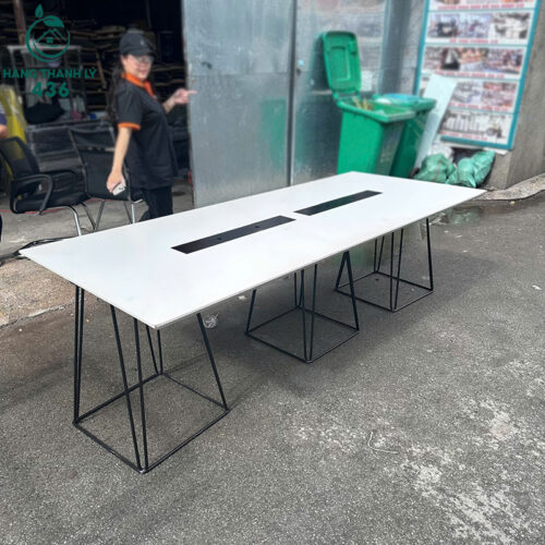 Bàn Họp Cũ Mặt Trắng Dài 2m4 4 ban hop cu mat trang dai 2m4 1 1