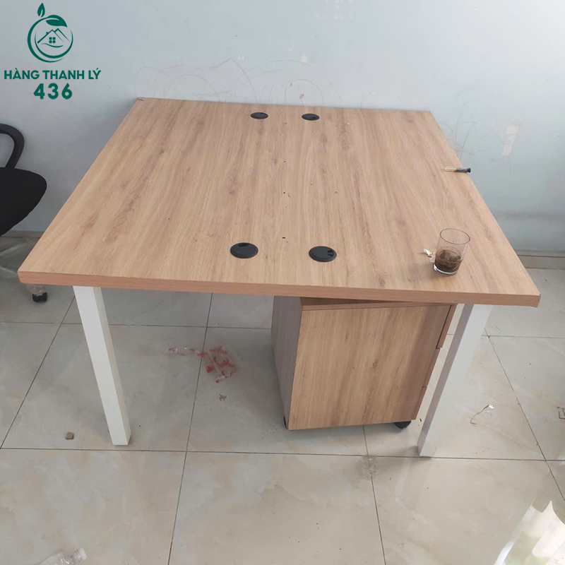 Bàn Làm Việc Nhóm 4 Người Cũ Mặt Gỗ 2 ban lam viec nhom 4 nguoi cu mat go