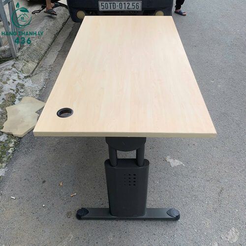 Bàn Nhân Viên Cũ Mặt Gỗ Chân Sắt 1m4 3 ban nhan vien cu mat go chan sat 1m4 3
