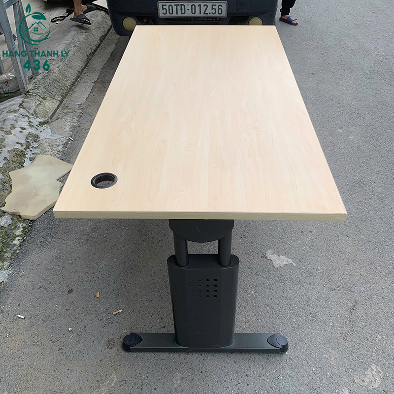 Bàn Nhân Viên Cũ Mặt Gỗ Chân Sắt 1m4 7 ban nhan vien cu mat go chan sat 1m4 3