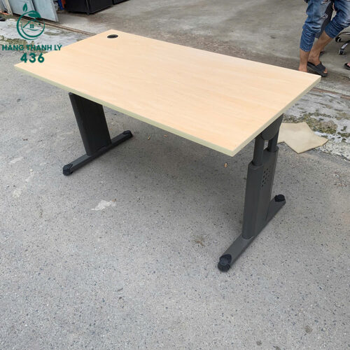 Bàn Nhân Viên Cũ Mặt Gỗ Chân Sắt 1m4 2 ban nhan vien cu mat go chan sat 1m4 4
