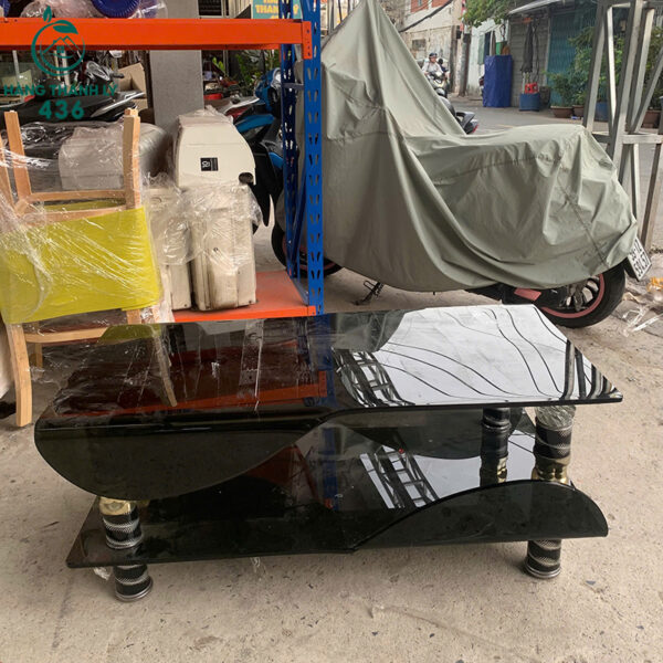 ban sofa kinh cu mau den 1m1 co ke duoi 2