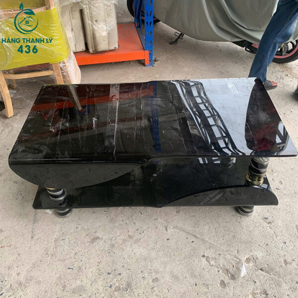 ban sofa kinh cu mau den 1m1 co ke duoi 3