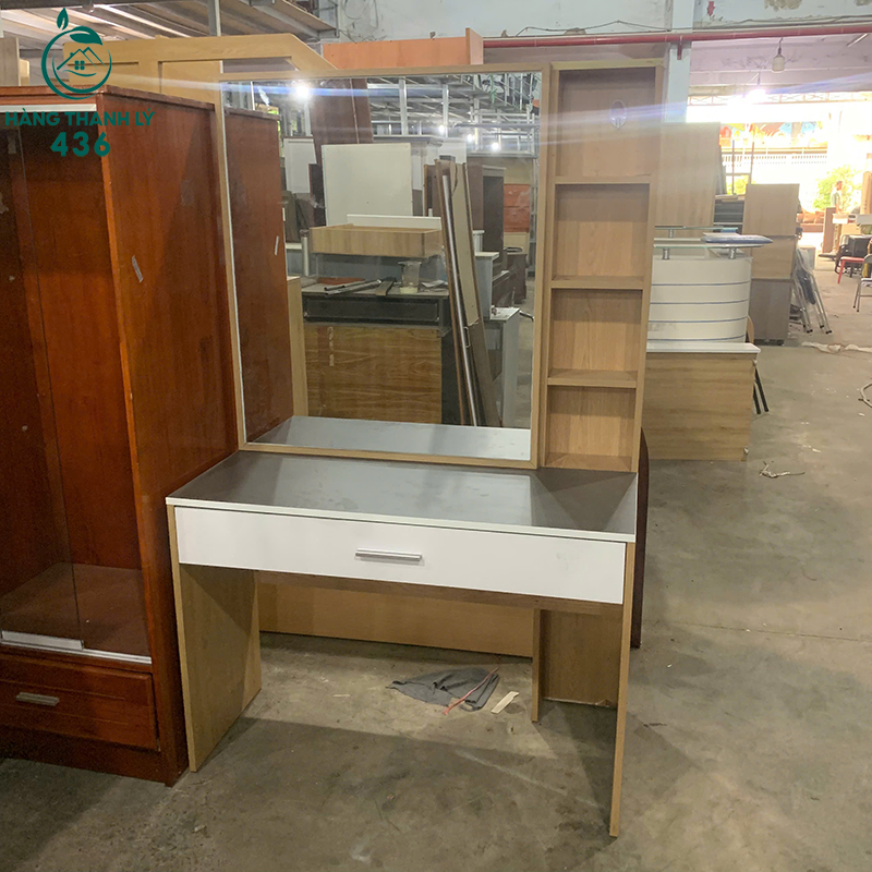 Bàn Trang Điểm Liền Gương Cũ Có Kệ Bên Hông 5 ban trang diem lien guong cu co ke ben hong 1