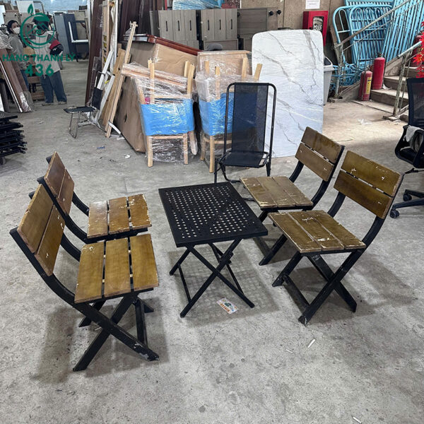 bo ban ghe xep cu gom mot ban bon ghe 2