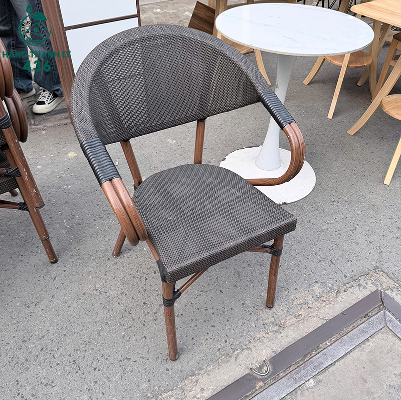 Ghế Cafe Cũ Đan Dây Có Tay Vịn 4 ghe cafe cu dan day co tay vin 1