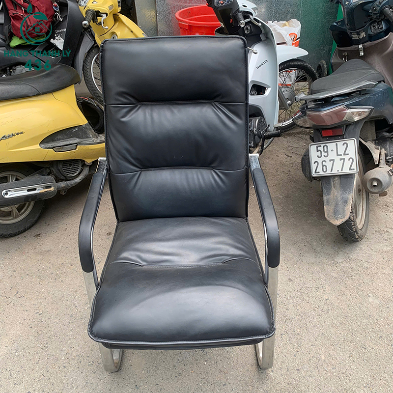 Ghế Giám Đốc Cũ Bọc Da Màu Đen Chân Quỳ 4 ghe giam doc cu boc da mau den chan quy 1