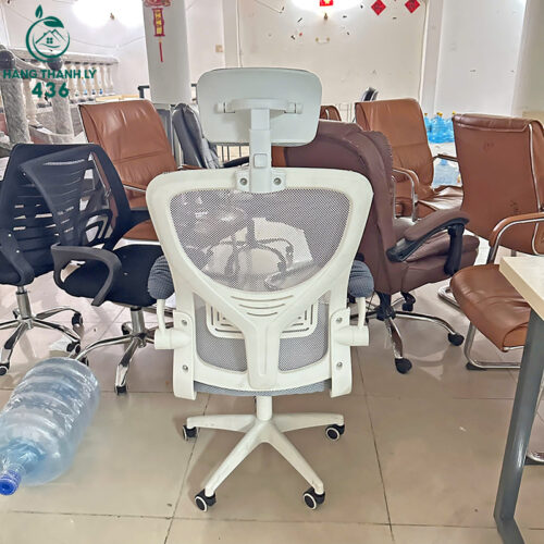 ghe luoi cu chan nhua trang 5 chau 3
