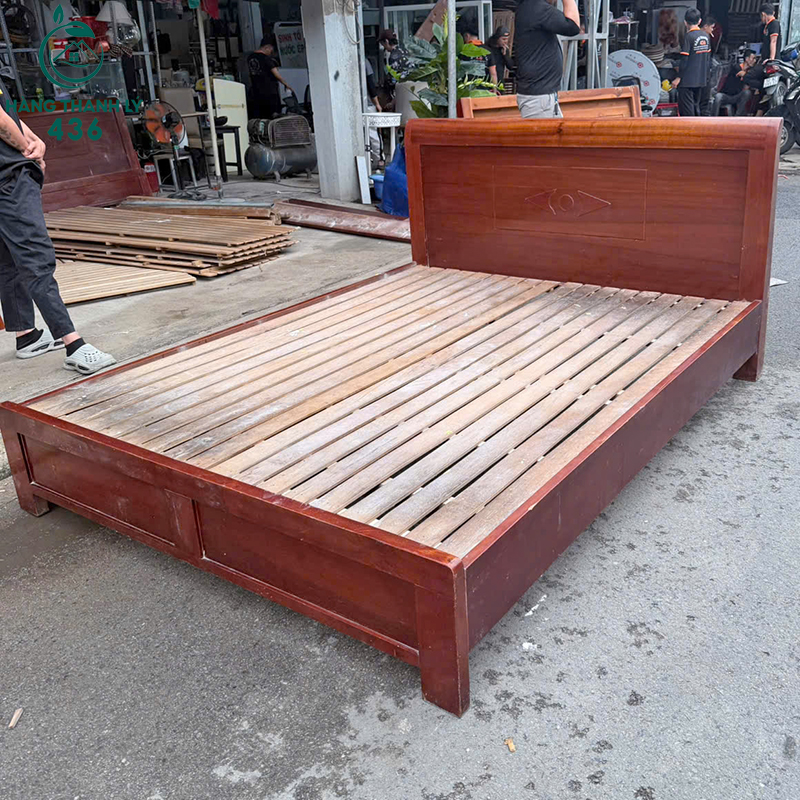 Giường Gỗ Cũ Có Hoa Văn Hình Học 1m6 6 giuong go cu co hoa van hinh hoc 1m6 2