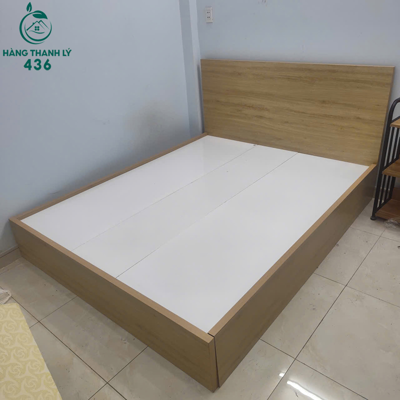 Giường Gỗ Cũ Có Tấm Phản Màu Trắng 1m6 3 giuong go cu co tam phan mau trang 1m6 2
