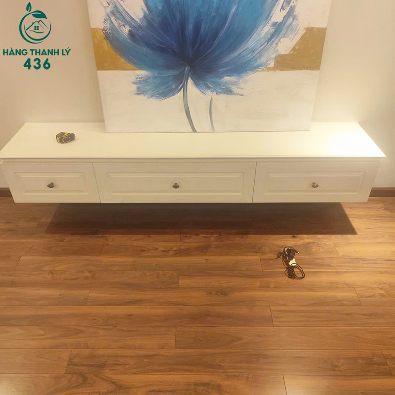 Kệ Tivi Treo Tường Cũ Màu Trắng Có 3 Ngăn 2m07 3 ke tivi treo tuong cu mau trang co 3 ngan 2m07 1