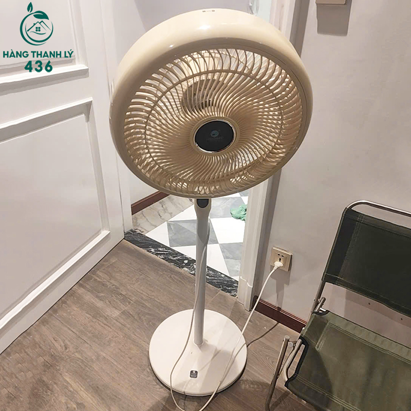 Quạt Đứng Cũ Màu Trắng Kiểu Dáng Gọn 3 quat dung cu mau trang kieu dang gon 1
