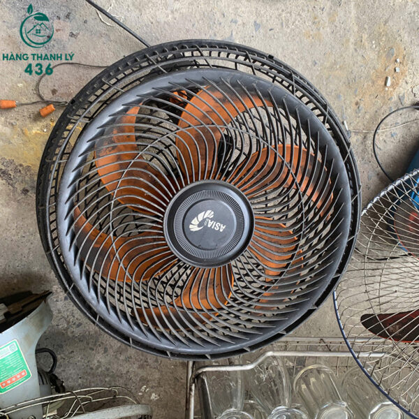 quat treo tuong cu thiet ke don gian nhieu mau 1
