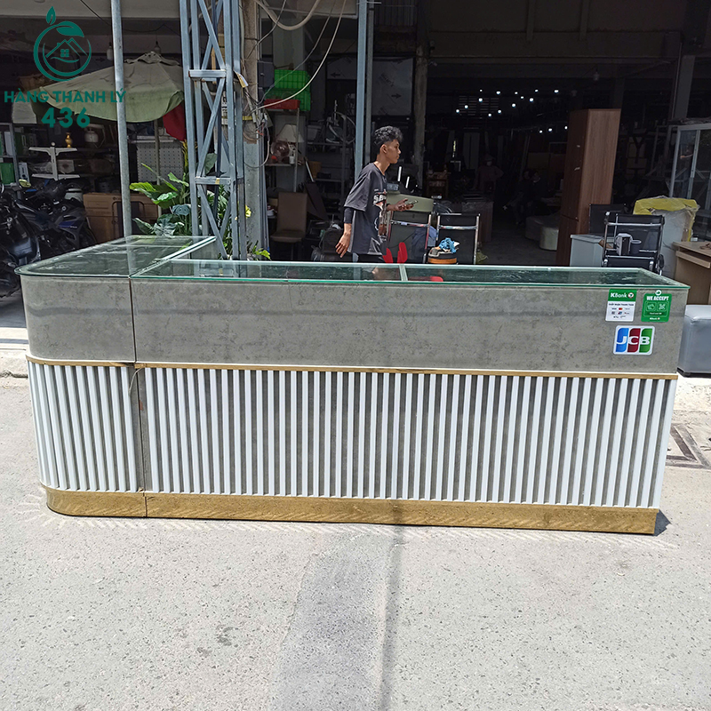 Quầy Trưng Bày Kính Chữ L Cũ Dài 2m57 7 quay trung bay kinh chu l cu dai 2m57 3
