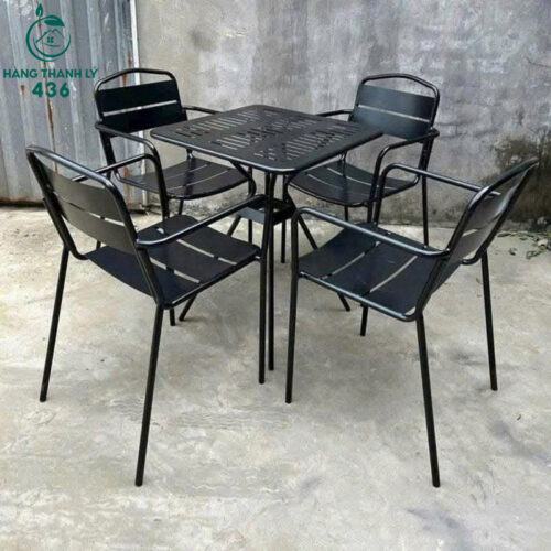 thanh ly ban ghe cafe khung kim loai mau den moi 99