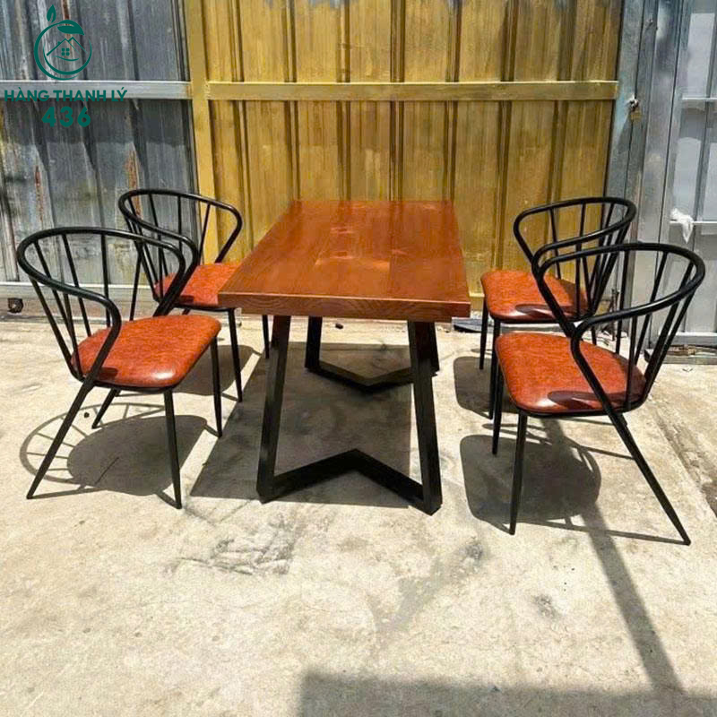 Thanh Lý Bộ Bàn Ghế Cafe Mặt Bàn Gỗ Thông Chân Mới 99% 2 thanh ly bo ban ghe cafe mat ban go thong chan moi 99