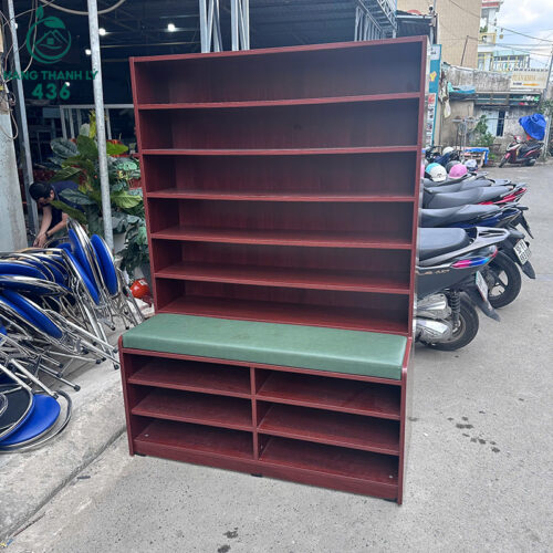 tu trung bay go cu ket hop ghe ngoi 1m2 1