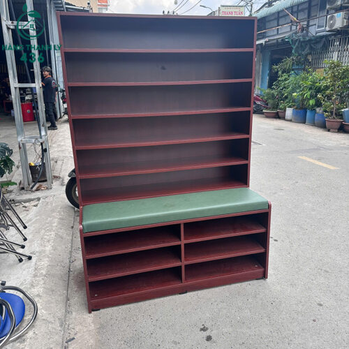 tu trung bay go cu ket hop ghe ngoi 1m2 2